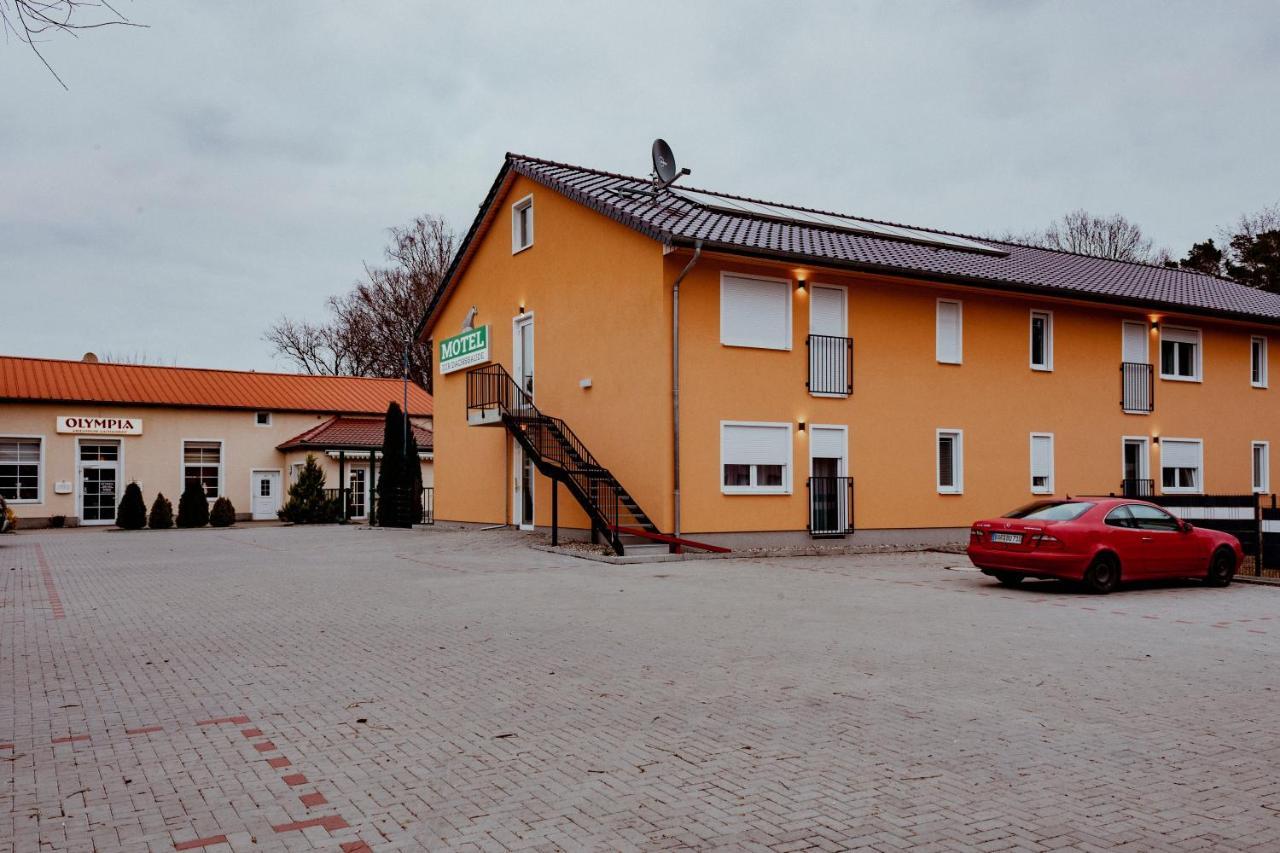 Motel Zur Dachsbaude Wandlitz Exterior photo