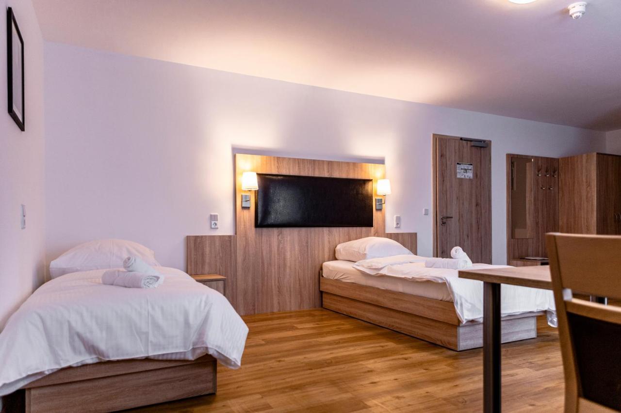 Motel Zur Dachsbaude Wandlitz Exterior photo